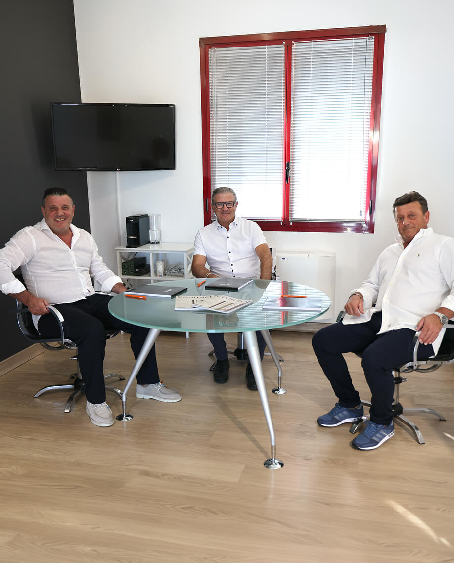Ambiente interno con serramenti Al.Vis.